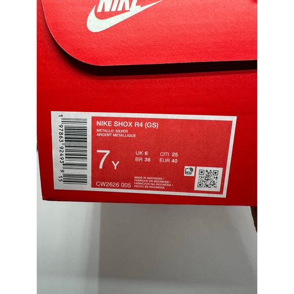 Nike Shox R4 GS “OG” 2025 size 7y/8.5 women’s - Picture 7 of 7